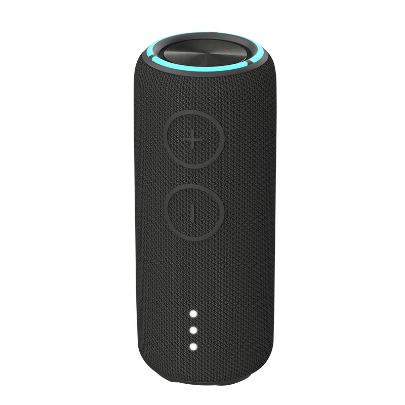 D7.8*H18.8 Cm Bluetooth Outdoor Speakers 3.7v 3600mah Battery Capacity In Yard