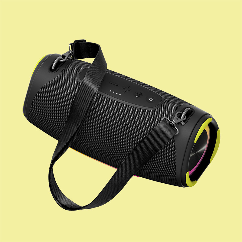 Powerful 7.2V 5000mAh Battery Capacity Outdoor Party Speaker with Powerbank Support